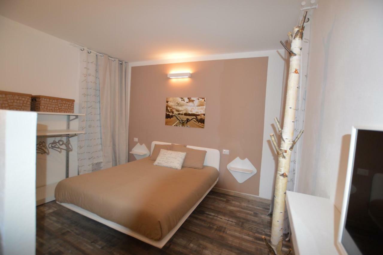Casa Delle Corti Apartment Colico Bagian luar foto